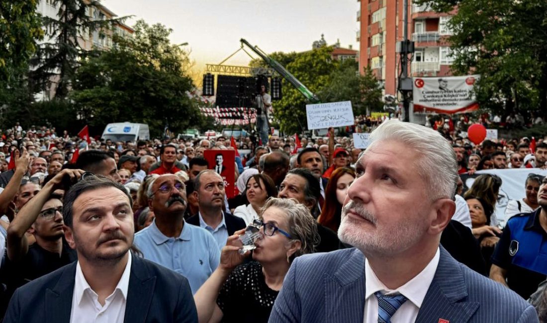 CHP’den Cumhurbaşkanlığı Seçimlerine Yönelik Yeni Hamle: Ekrem İmamoğlu Adaylık Ofislerinin İlki Ankara’da Açıldı! Cumhuriyet Halk Partisi (CHP) Parti Meclis Üyesi Prof. Dr. Bahadır