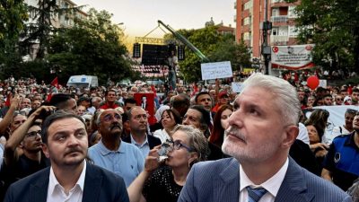 Cumhuriyet Halk Partisi (CHP) Parti Meclis Üyesi Prof. Dr. Bahadır