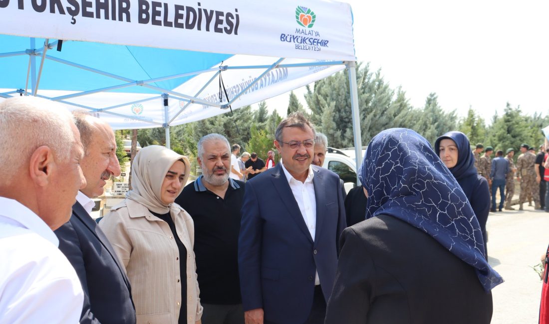 AK Parti Malatya İl Kadın Kolları Başkanı Esin Yılmaz, 15