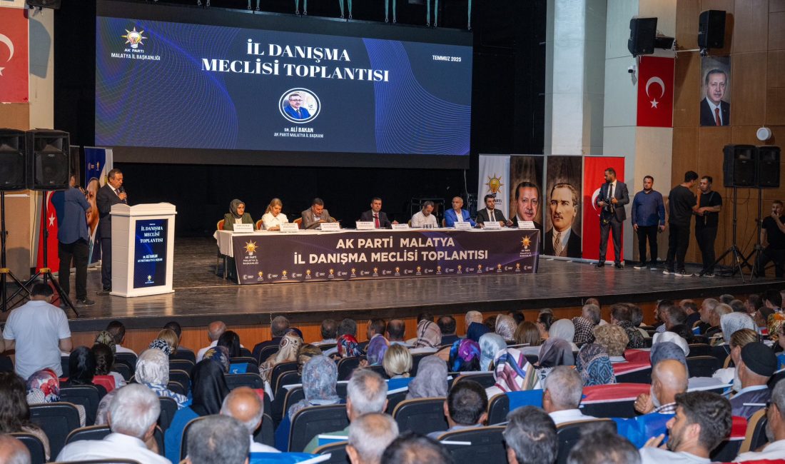 Kadın Kolları Başkanı Esin Yılmaz: “Türkiye Yüzyılı Vizyonuyla Çalışmalarımız Devam Ediyor” AK Parti Malatya Kadın Kolları Başkanı Esin Yılmaz: “Türkiye Yüzyılı