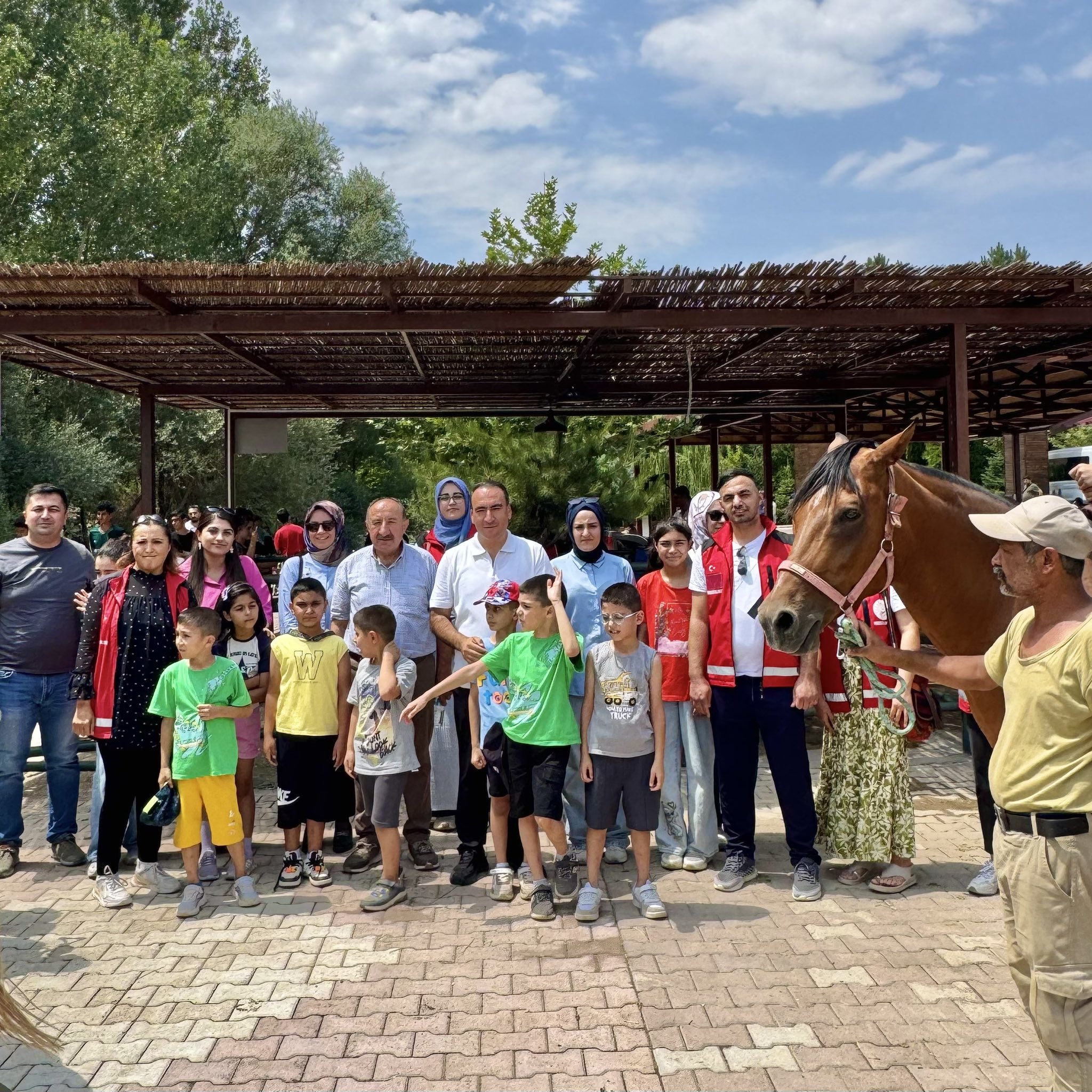 Rıdvan Budak’tan Anlamlı Misafirperverlik; Malatya’da hizmet veren Sürgü Çamlıca Restaurant,