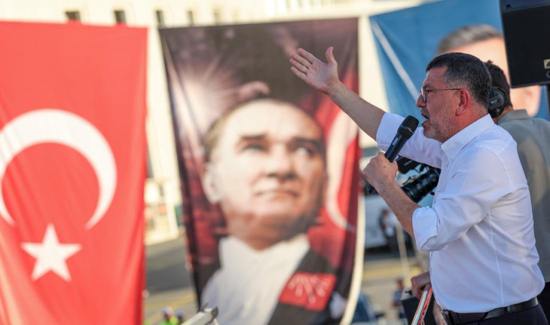 Veli Ağbaba : “Malatya kendini sahipsiz sanma!” CHP Malatya Milletvekili Veli Ağbaba, partisinin Malatya’daki mitinginde vatandaşlara seslendi.