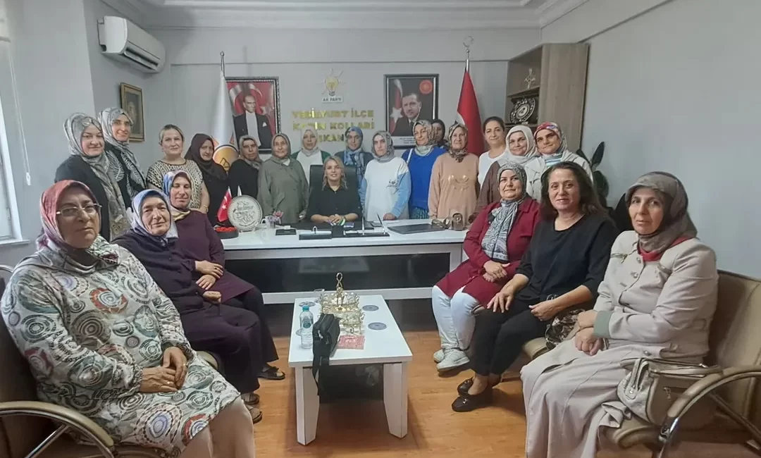 AK Parti Yeşilyurt İlçe Kadın Kolları Haftalık Yönetim Kurulu Toplantısı Gerçekleştirildi MALATYA – AK Parti Yeşilyurt İlçe Kadın Kolları Başkanlığı, haftalık