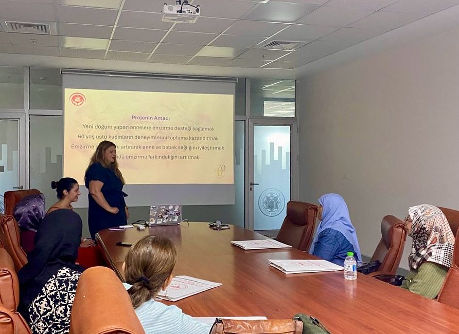 Malatya’da 60 Yaş Üstü Kadınlara Yönelik “Bilgeliğin Eliyle Yeni Nesillere Destek” Programı Başladı Malatya İl Sağlık Müdürlüğü’ne bağlı Battalgazi İlçe Sağlık Müdürlüğü ve