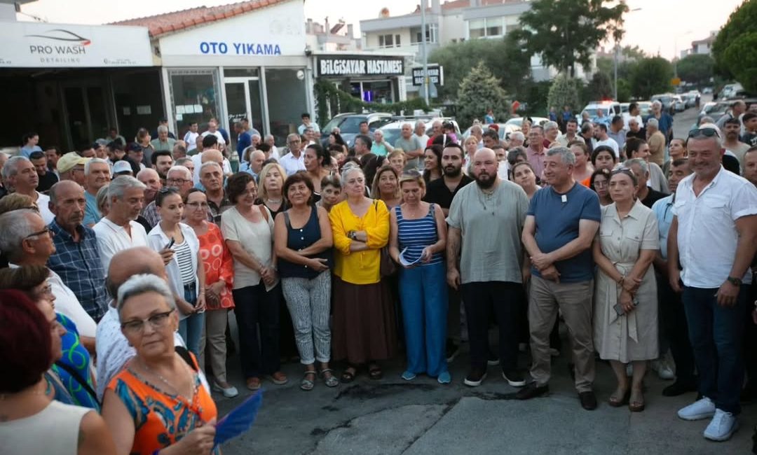 Güzelbahçe Belediyesi’nden Yeni Sosyal Alan: Dut Dibi Kahvesi Açıldı İzmir Güzelbahçe Belediyesi tarafından hayata geçirilen Dut Dibi Kahvesi, yoğun