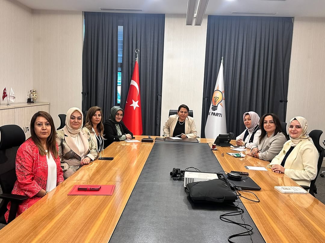 AK Parti Malatya Kadın Kolları Başkanı Esin Yılmaz, AK Parti