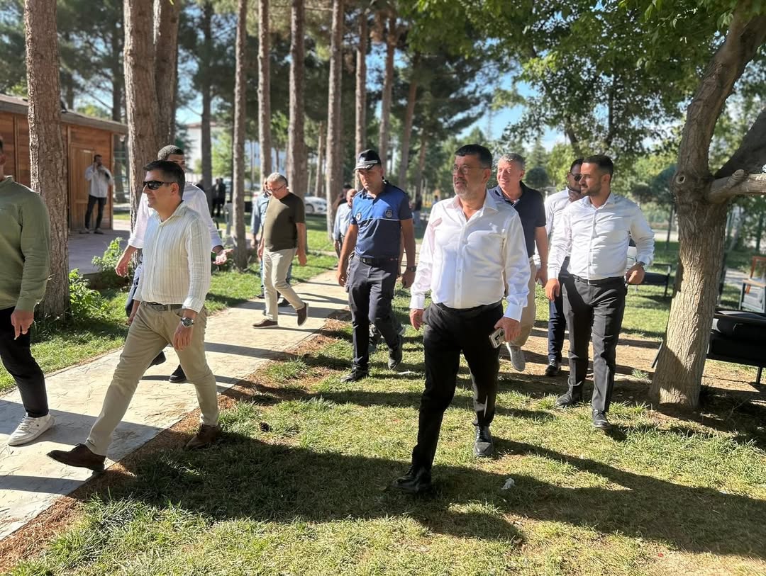 CHP Malatya Milletvekili Veli Ağbaba, İstanbul Milletvekili Ali Gökçek, Güzelbahçe