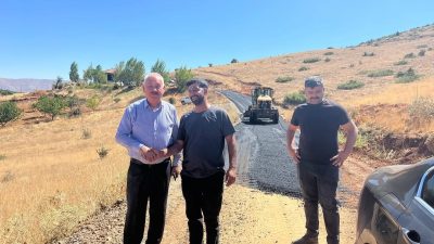 Doğanşehir Belediye Başkanı Mehmet Bayram, Sürgü Mahallesi’nde yapımı devam eden