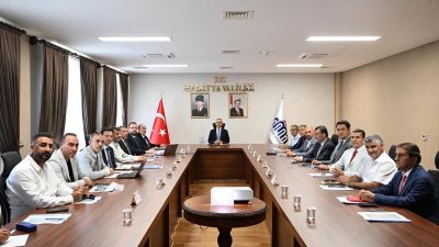 Malatya Valisi Seddar Yavuz başkanlığında, ilgili kurum müdürleri ve sektör