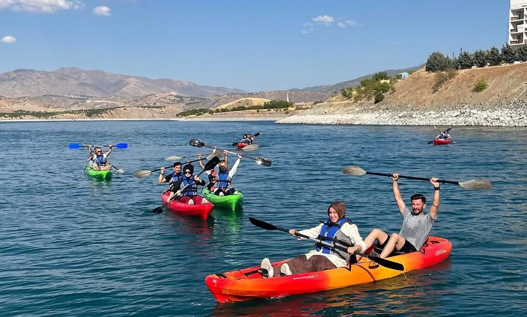 Kale’de Gençlerle Kano Etkinliği Kale Kaymakamlığı, Kale Belediyesi, Kale Gençlik ve Spor İlçe Müdürlüğü