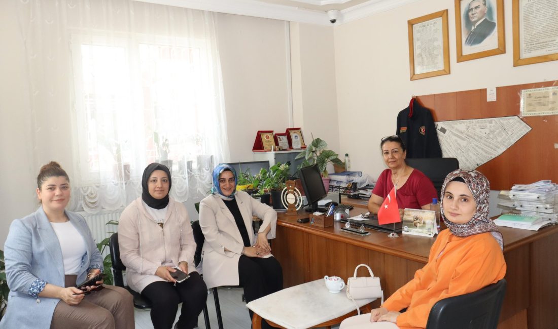 Başkan Yılmaz’dan Kadın Muhtarlara Ziyaret AK Parti Kadın Kolları’ndan Kadın Muhtarlara Ziyaret AK Parti Malatya