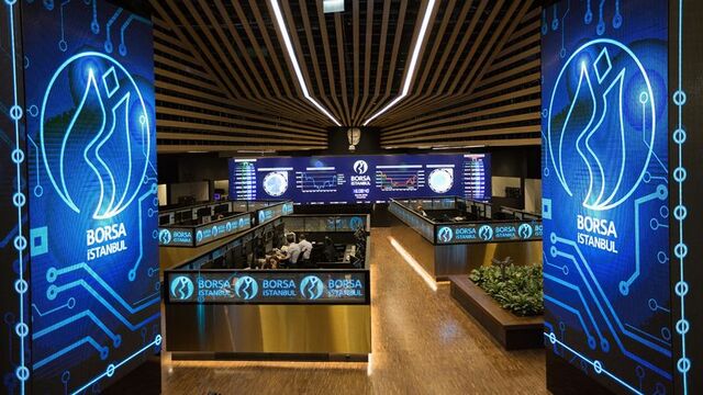 Borsa Haftayı Düşüşle Kapattı, Dövizde Yükseliş Hakim Oldu Borsa İstanbul’da hisse senetleri haftalık bazda ortalama %0,93 değer kaybederken,
