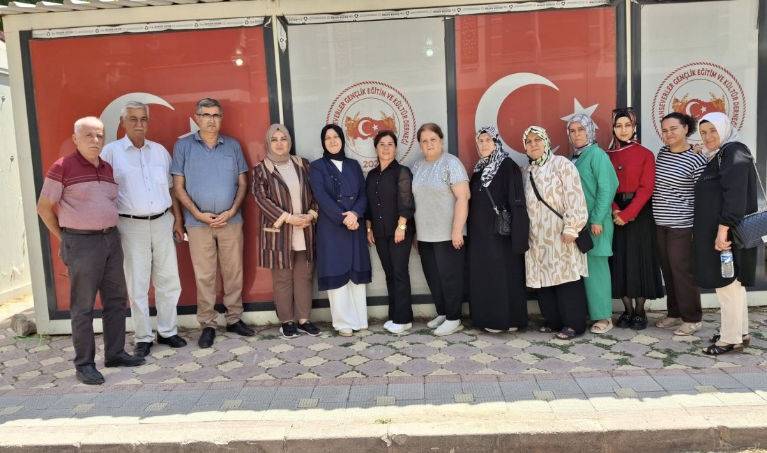 Vatanseverler Derneği’nden “Sağlıklı Yaşam Paneli” Vatanseverler Gençlik Eğitim ve Kültür Derneği, derneğin konteyner alanında düzenlediği