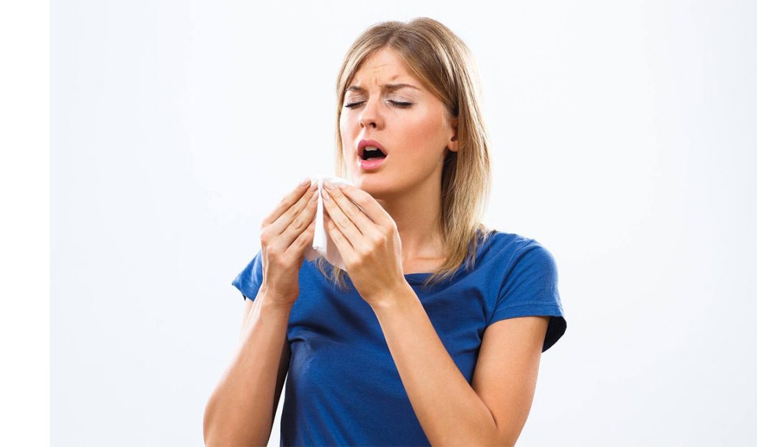 Gözler Açıkken Hapşırmak Mümkün mü? Gözlerinizi kapatmadan hapşırmanın imkânsız olduğu yönündeki yaygın inanışa tıp dünyasından