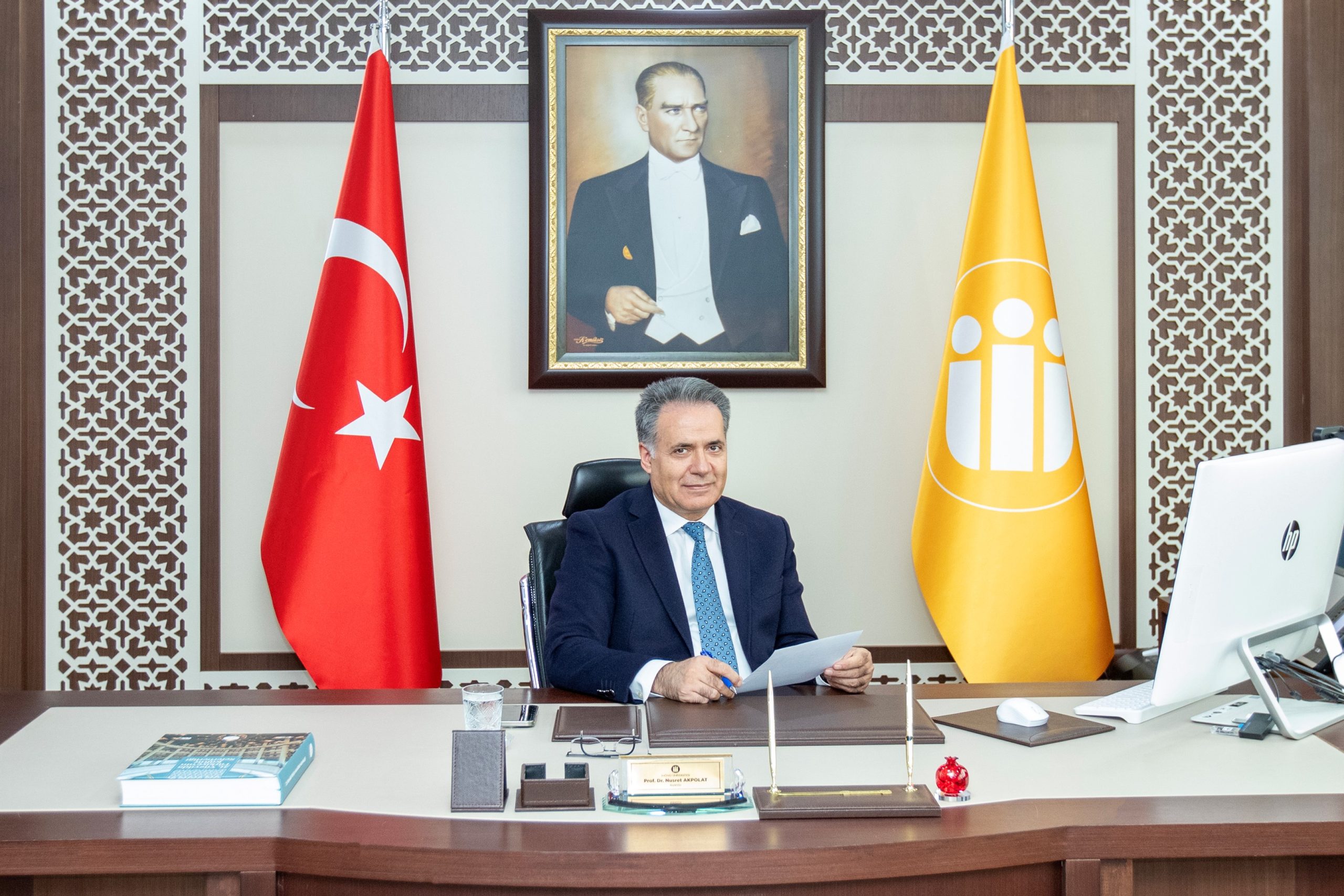 İnönü Üniversitesi Rektörü Prof. Dr. Nusret Akpolat, sosyal medyada hakkında