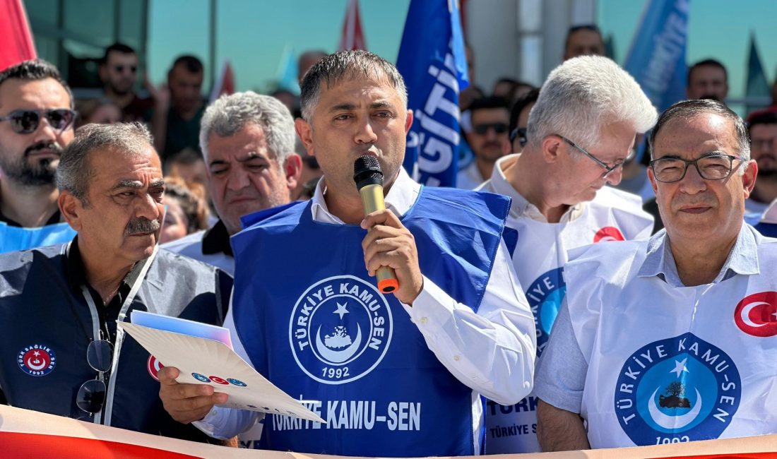 Türk Sağlık-Sen Malatya İl Başkanı Şinasi Yıldırım, teşkilatlarıyla birlikte sahada