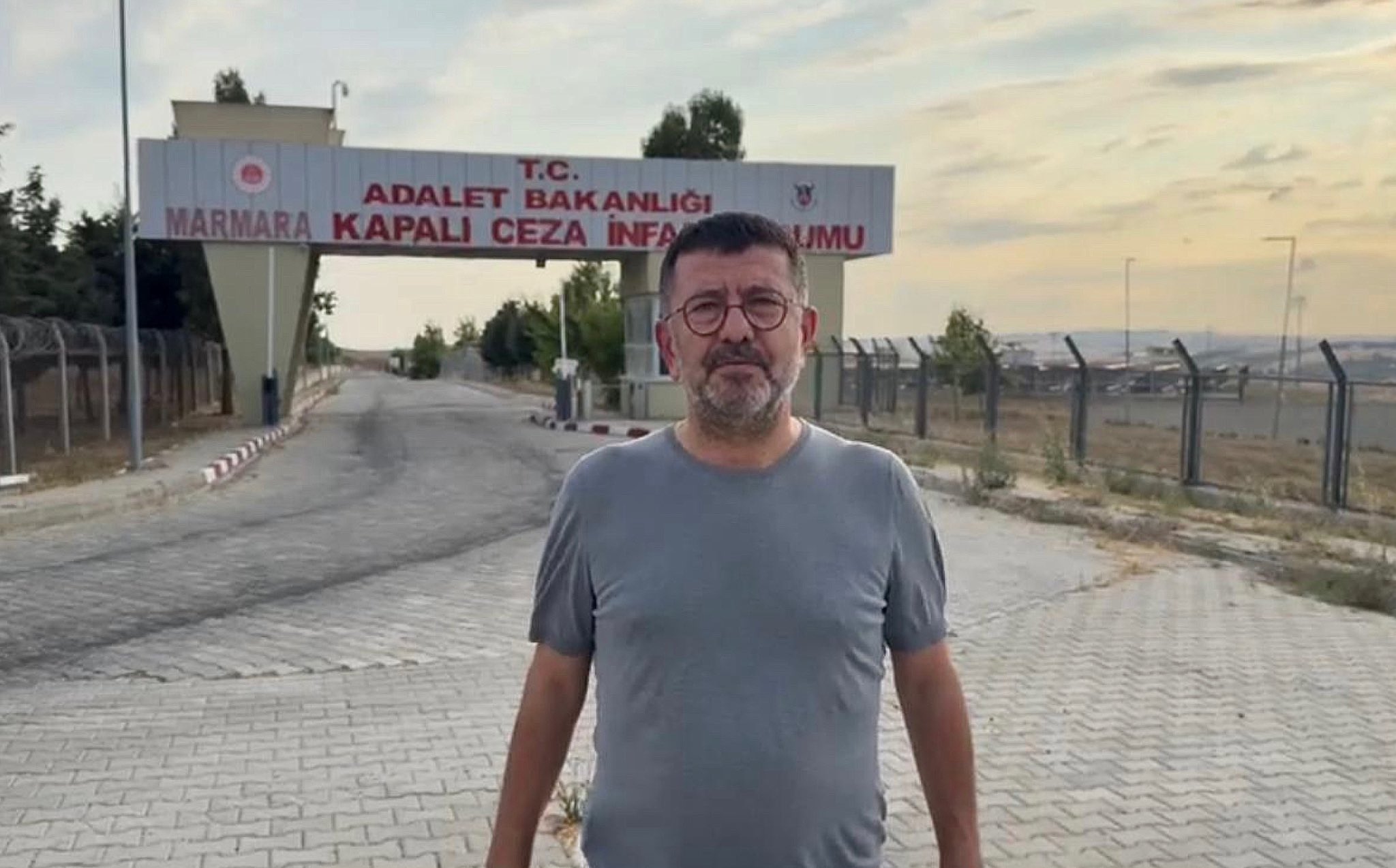Veli Ağbaba’dan Tutuklu Siyasetçi ve Gazetecilere Ziyaret: “Bu Mesele Memleket