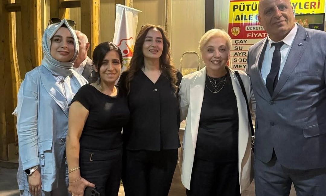 HİMYAÇ-DER Başkanı Budan: “Emeği Geçen Herkesi Kutluyorum” Pütürge Beyleri ve İş Kadınları Derneği tarafından düzenlenen toplu sünnet