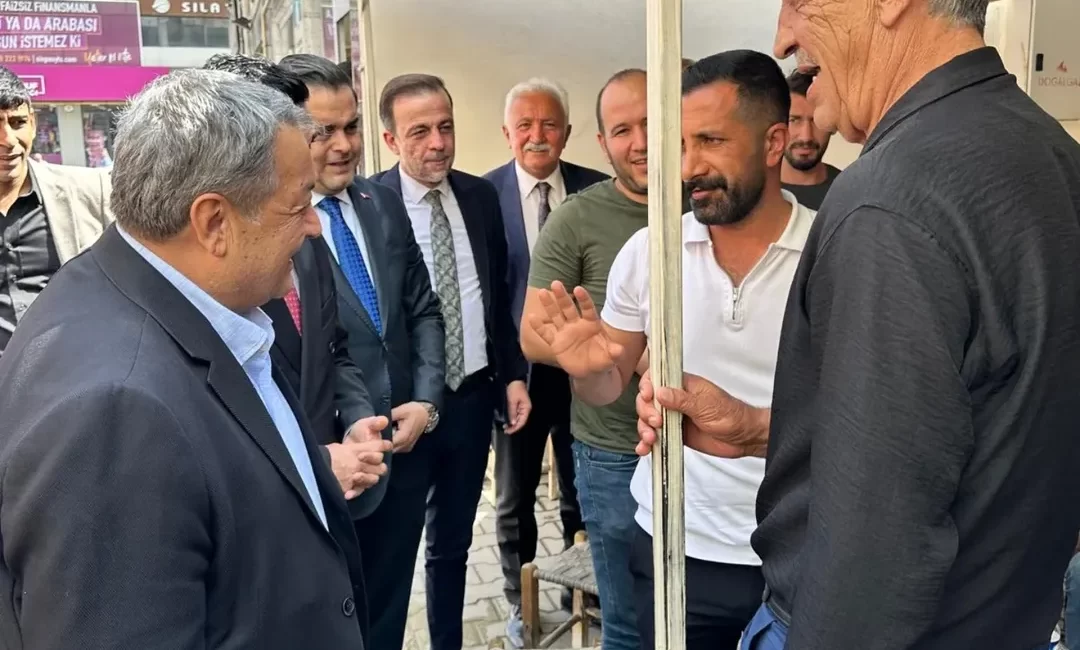 Vekil Fendoğlu, Muş’ta Esnaf ve Vatandaşlarla Buluştu MHP Malatya Milletvekili Mehmet Fendoğlu, “Asırlık Birlik, Sonsuz Kardeşlik, Terörsüz