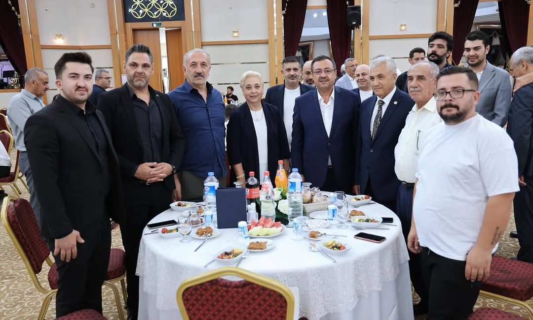 300 Bininci Afet Konutu Kurası Öncesi STK ve Muhtarlarla Buluşma AK Parti Malatya İl Başkanı Av. Ali Bakan, Cumhurbaşkanı ve