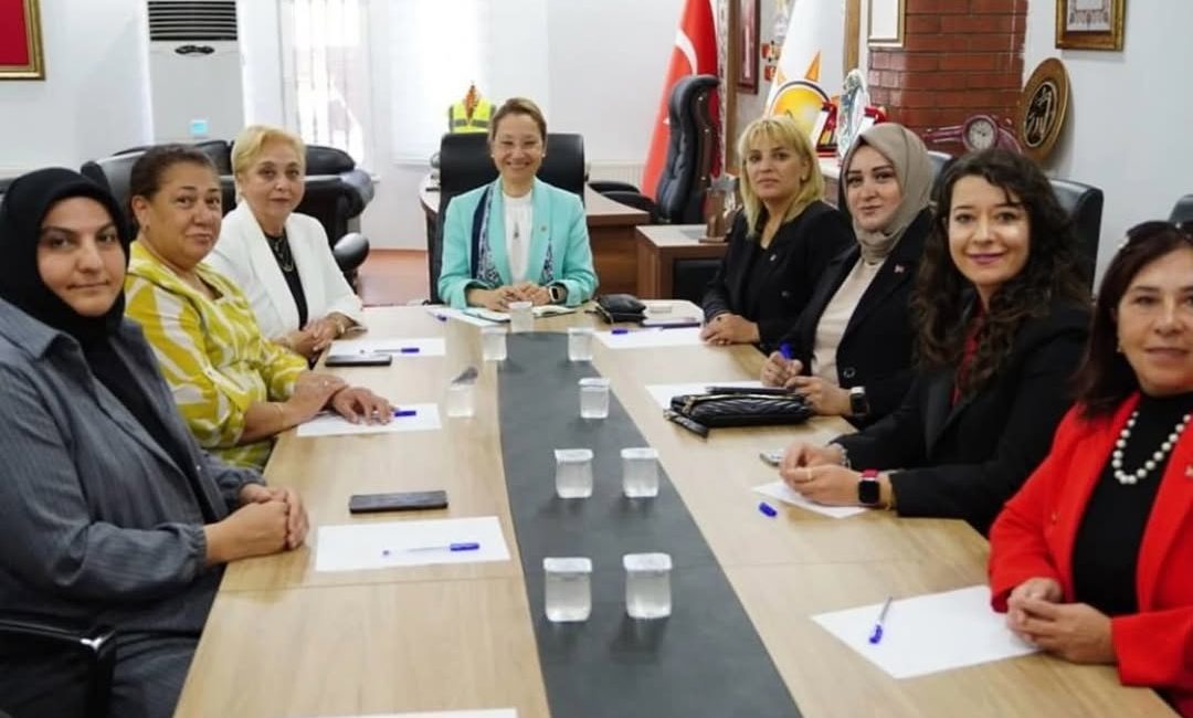 Himyaç-Der’den STK Buluşmasına Katılım AK Parti Yeşilyurt İlçe Başkanlığı tarafından düzenlenen ve Gaziantep Milletvekili