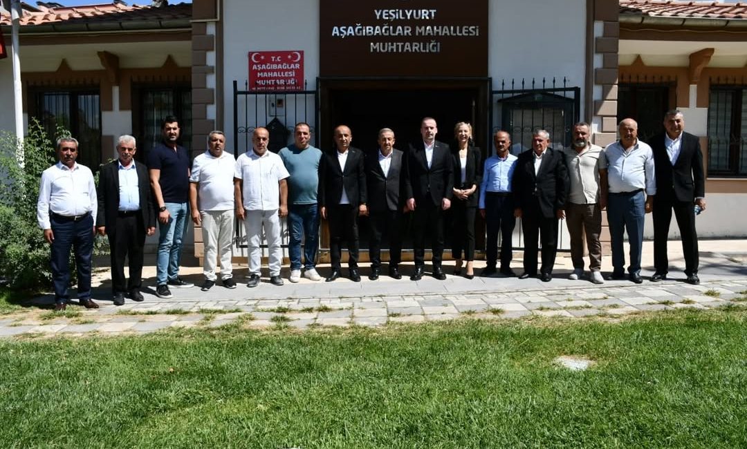 MAGİNDER Yönetim Kurulu üyeleri, yeni kurulan Malatya Muhtarlar Dayanışma Derneğini