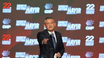 CHP 22. Olağanüstü Kurultayı’nda Özgür Özel Yeniden Genel Başkan Seçildi ANKARA – 21 Eylül 2025Cumhuriyet Halk Partisi (CHP), Yenimahalle Nazım