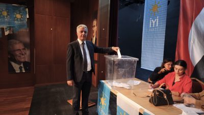 İYİ Parti Yeşilyurt’ta Karakurt Dönemi İYİ Parti Yeşilyurt İlçe Başkanlığı, ilçe teşkilatının yeni dönem yönetimini