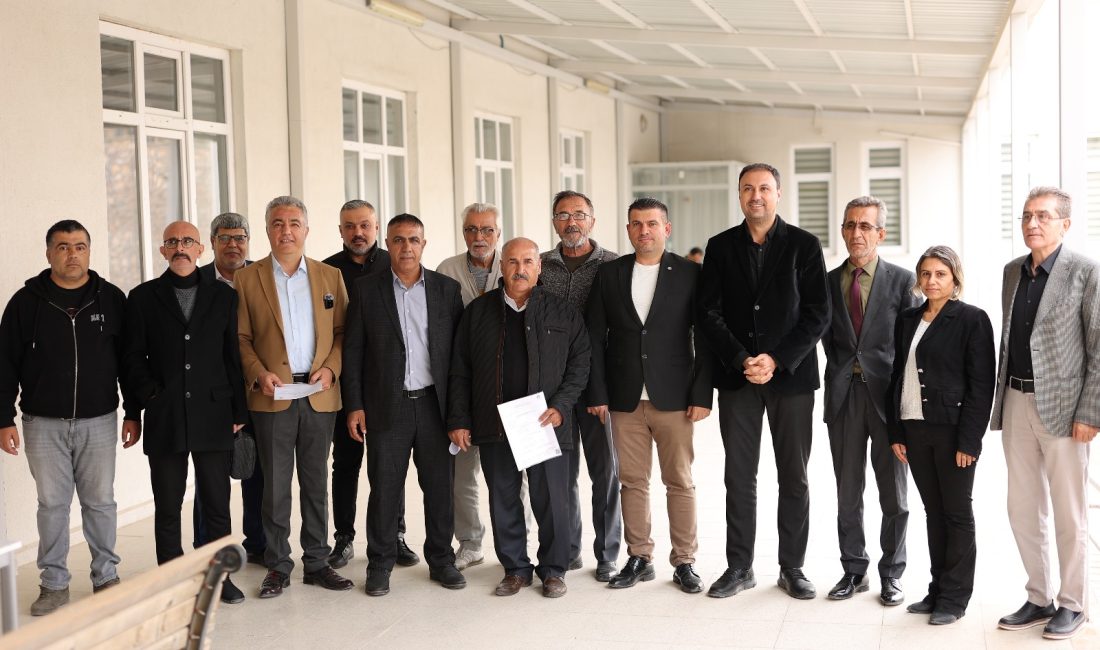 İYİ Parti Yeşilyurt İlçe Başkanlığı Mazbatasını Aldı Yeşilyurt’ta İYİ Parti teşkilatında yeni bir sayfa açıldı. İlçe Başkanı