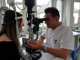 Glokom: Görme Sağlığında Sessiz Tehlike ve Halk Sağlığı Perspektifi Merhaba sevgili okurlar, Bugün sizlerle göz sağlığının kritik bir yönü