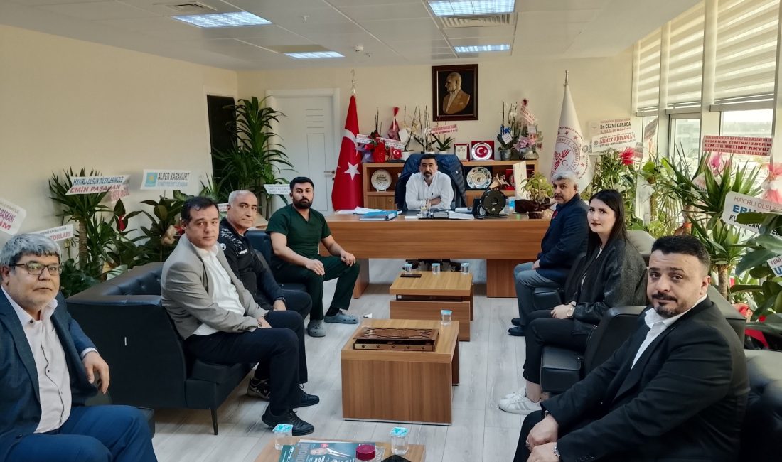 Tüm Sağlık-İş Sendikası Malatya İl Başkanı Ahmet Demirhan ve yönetim