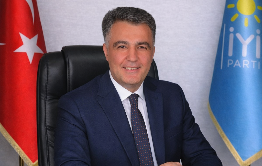 İYİ Parti Yeşilyurt İlçe Başkanı Alper Karakurt, 7–14 Ocak Beyaz