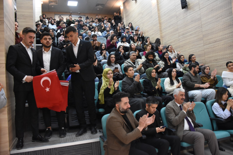 MALATYA – Malatya Turgut Özal Üniversitesi tarafından, İstiklal Marşı’nın Kabulünün