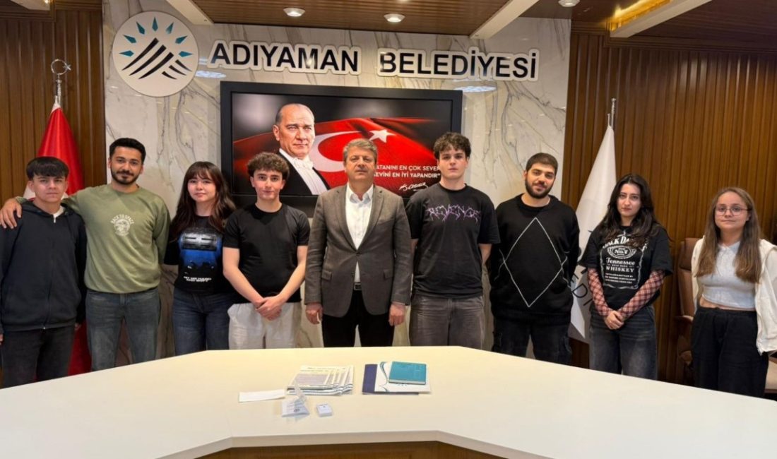 Adıyaman Belediyesi tarafından yürütülen 04.17 Belgesel Atölyesi’nde yeni dönem başladı.
