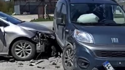 Malatya’nın Yeşilyurt ilçesine bağlı Dilek Mahallesi’nde meydana gelen trafik kazasında