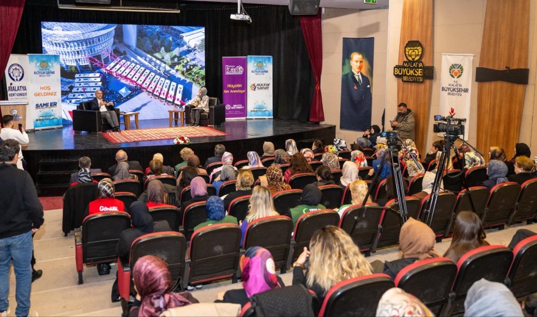 Malatya’da düzenlenen “Malatya’yı Kadınlarla Konuşuyoruz” programında kadınların şehir yönetimine ilişkin