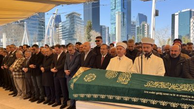 Malatya’nın yakından tanıdığı tekstilci iş insanı Mahmut Çalık (94), tedavi