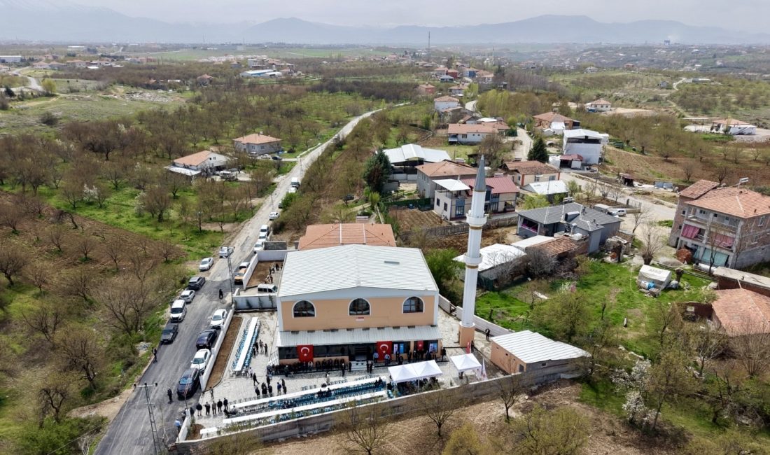 Malatya’da depremde zarar gören Tepeköy Kesrik Camii, yeniden inşa edilerek