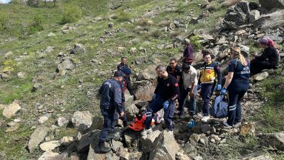 Malatya’nın Pütürge ilçesinde keçilerini otlatırken kayalıklardan düşen 80 yaşındaki kadın,