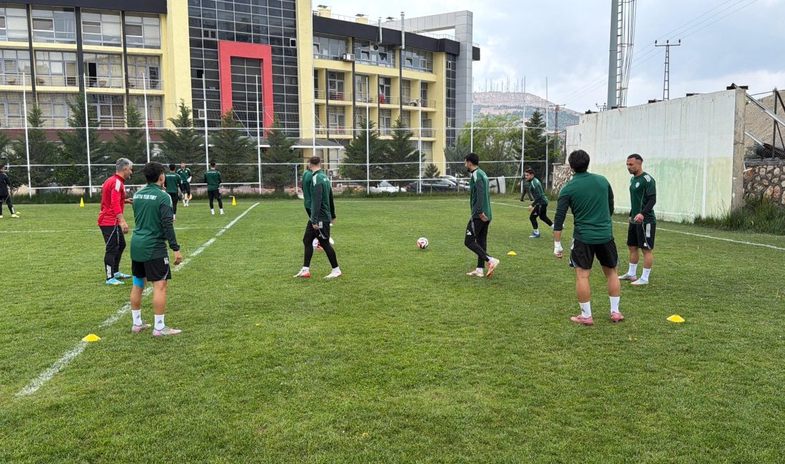 Malatya Yeşilyurtspor 2. lig yolunda &nbsp;oynayacağı kritik final karşılaşmasının hazırlıklarına
