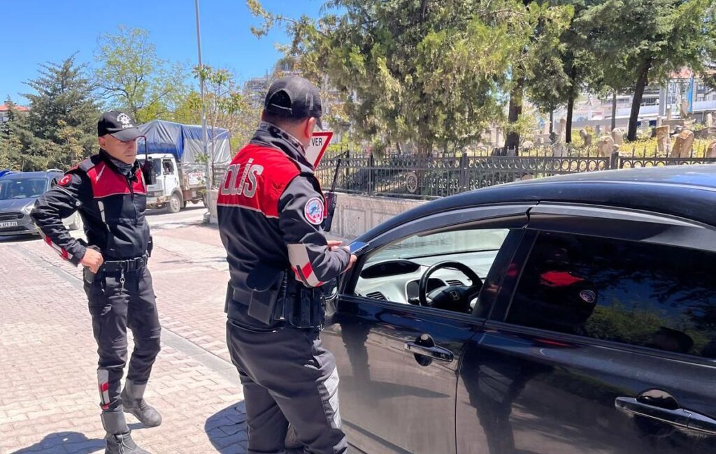 Malatya’da Bir Haftada 118 Firari Yakalandı Malatya’da son bir haftada gerçekleştirilen denetim ve operasyonlarda 118 aranan
